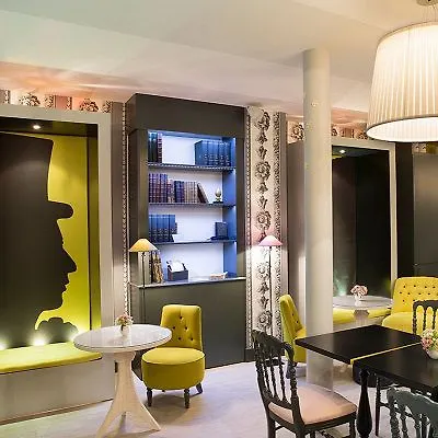 Les Plumes Hotel Paris 4*,