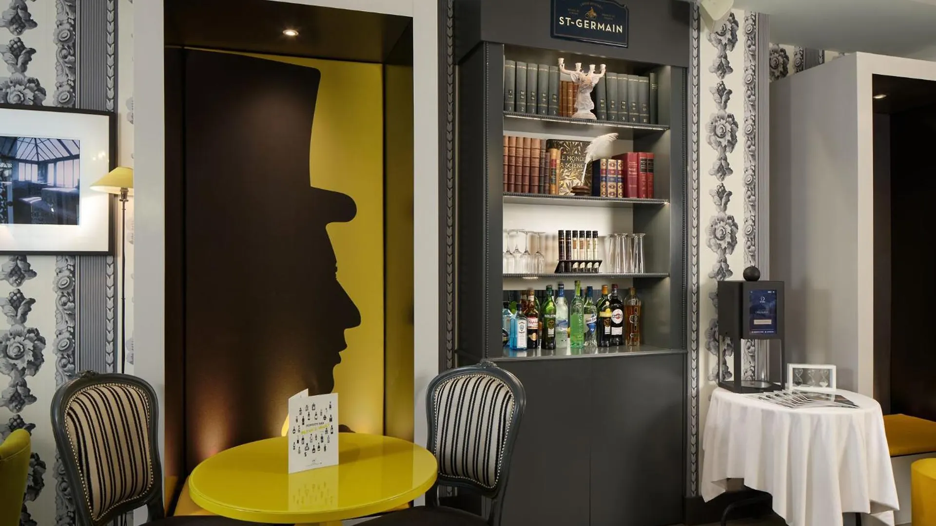 Les Plumes Hotel Paris