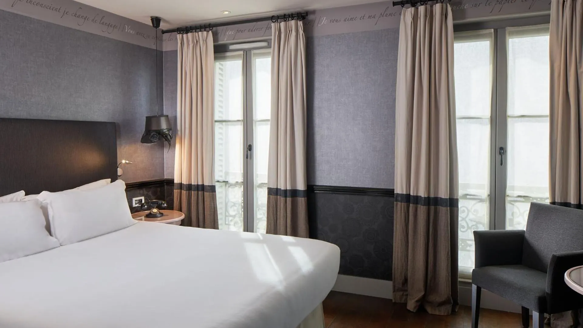 Les Plumes Hotel Paris