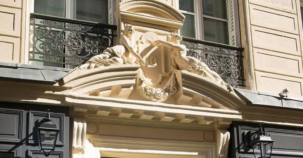 Les Plumes Hotel Paris